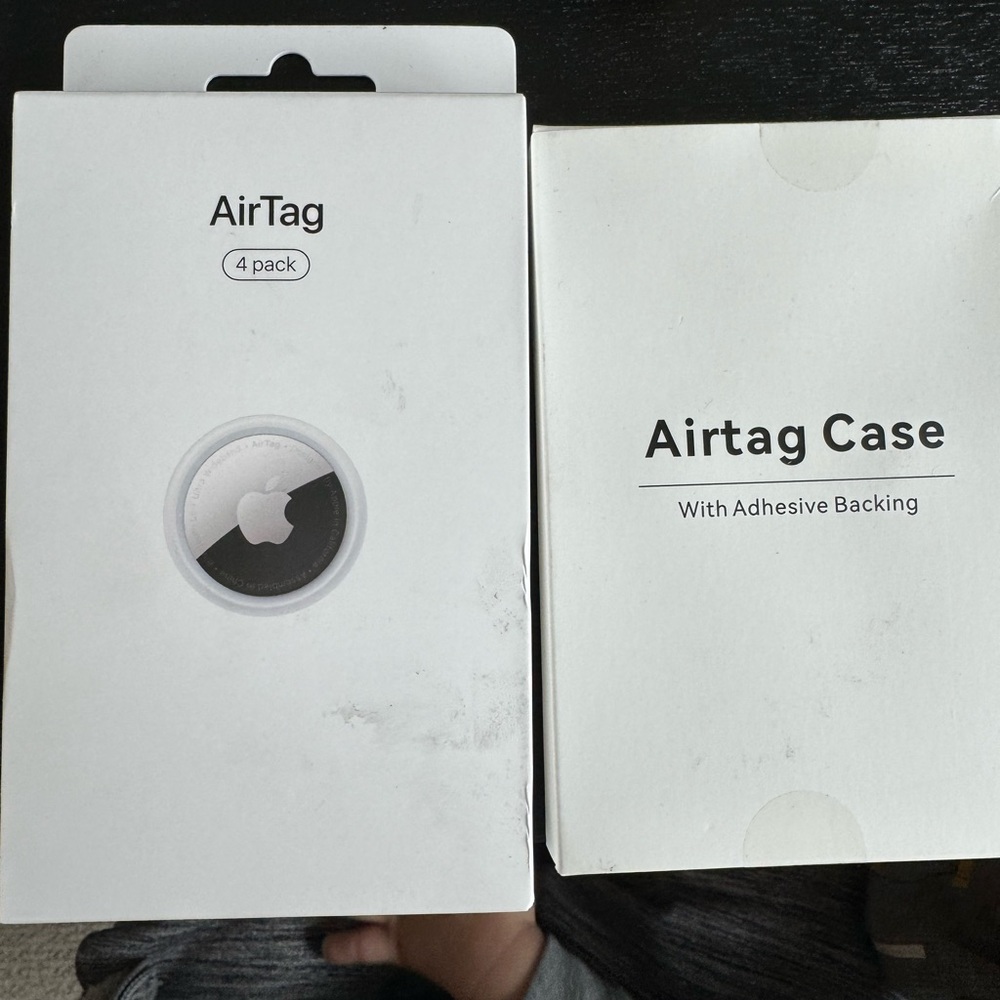 Brand new air tags 4 pack with cases
